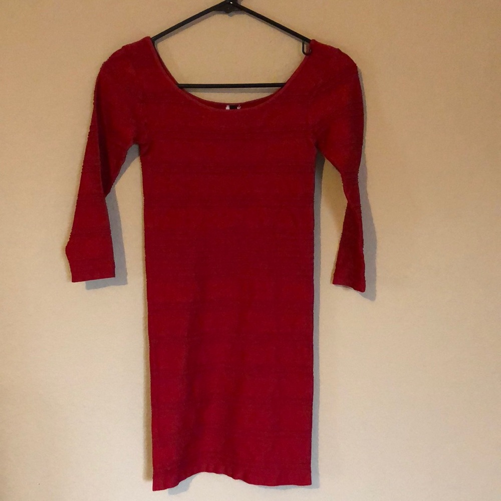 Verona 3/4 sleeve mini dress.